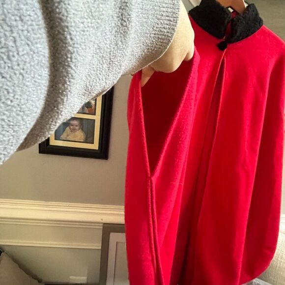 Lord & Taylor Red & Black Cape O/S - Picture 2 of 6